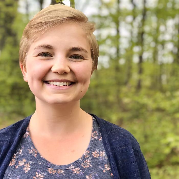 e80d52 8710c7002ff24d4b8ca15991c530edb2mv2