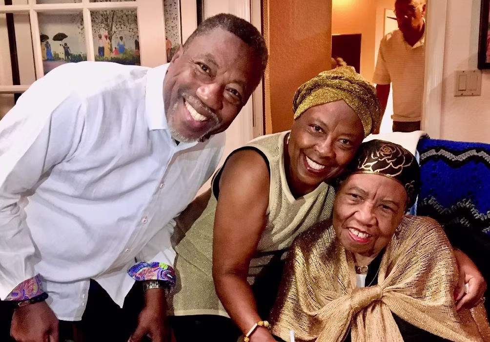 e80d52 dc9b27f67e404fc6a5f3bd6baba04cebmv2 1