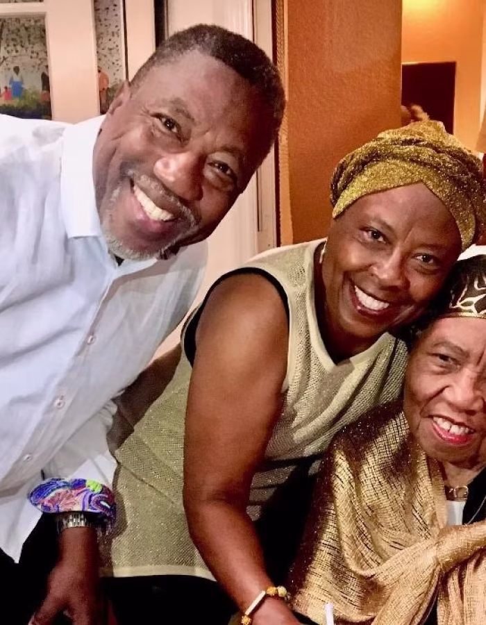 e80d52 dc9b27f67e404fc6a5f3bd6baba04cebmv2 1